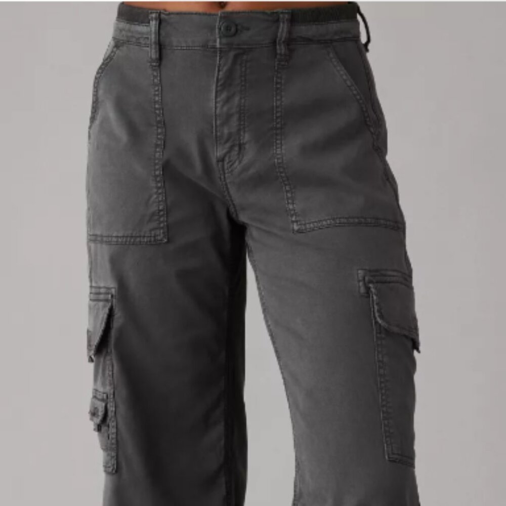 American Eagle Dreamy Drape Stretch Cargo Super High-Waisted Baggy Wide-Leg Pant